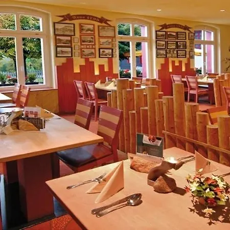 호텔 Panoramahotel Lilienstein 3*